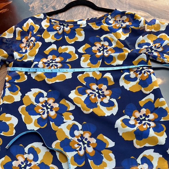 NWOT CAbi top, size Small. - Picture 7 of 10